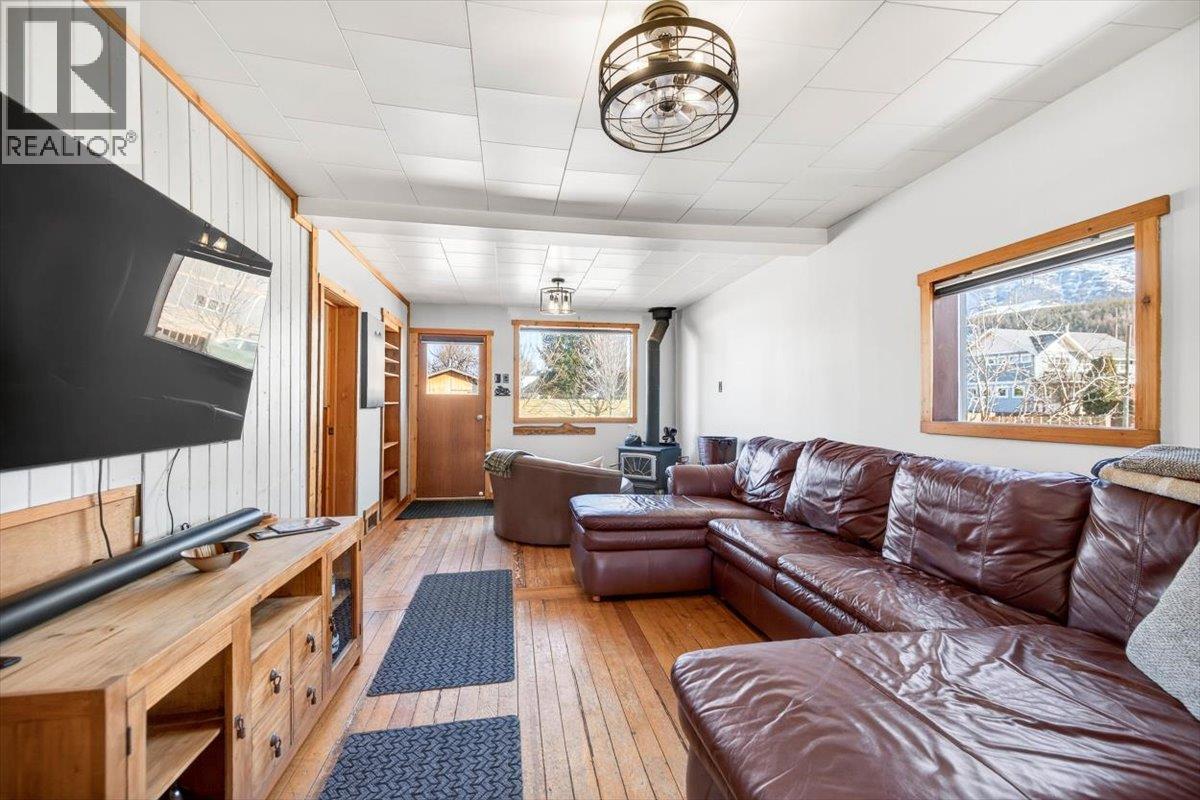 1091 4th Avenue Unit# A, Fernie, British Columbia  V0B 1M0 - Photo 9 - 10375030