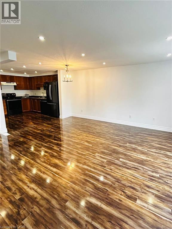 90 Donnenwerth Drive, Kitchener, Ontario  N2E 4C9 - Photo 4 - 40803370