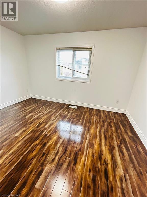 90 Donnenwerth Drive, Kitchener, Ontario  N2E 4C9 - Photo 9 - 40803370