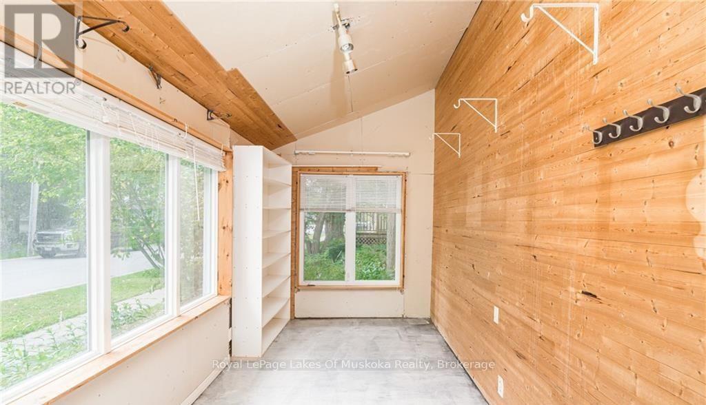 6 Bush Street, Severn, Ontario  L0K 1E0 - Photo 2 - S12766930