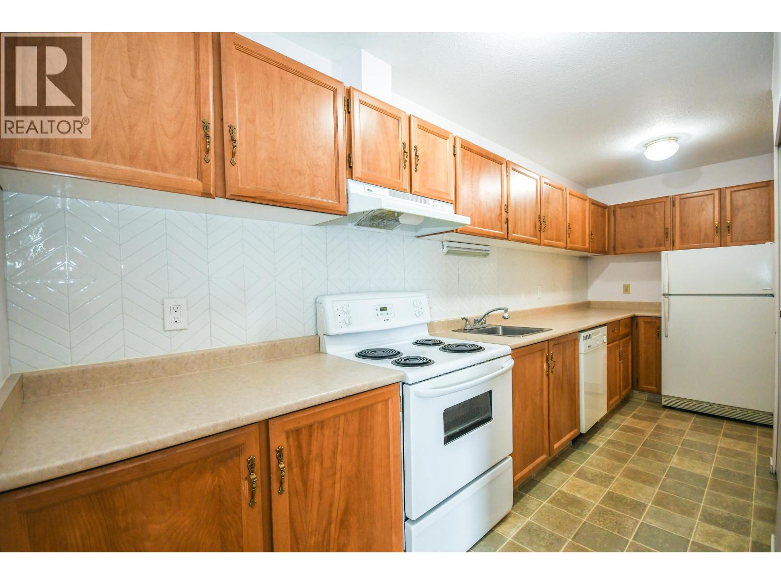 123 3033 Ospika Boulevard, Prince George, British Columbia  V2N 4L5 - Photo 11 - R3087071