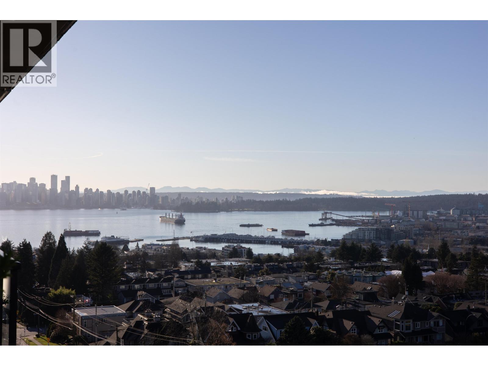 Ph8 683 W Victoria Park, North Vancouver, British Columbia  V7M 0A2 - Photo 36 - R3083159