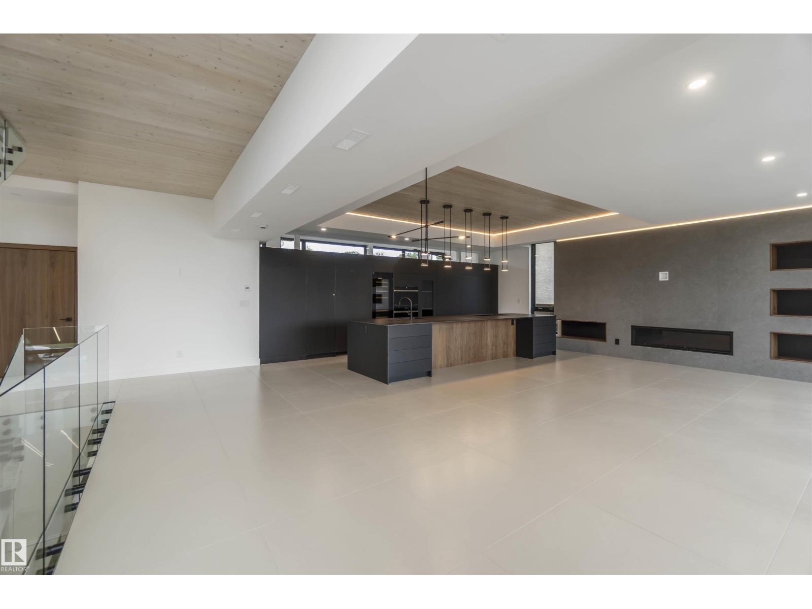 8915 Strathearn Dr Nw, Edmonton, Alberta  T6C 4C8 - Photo 18 - E4457194