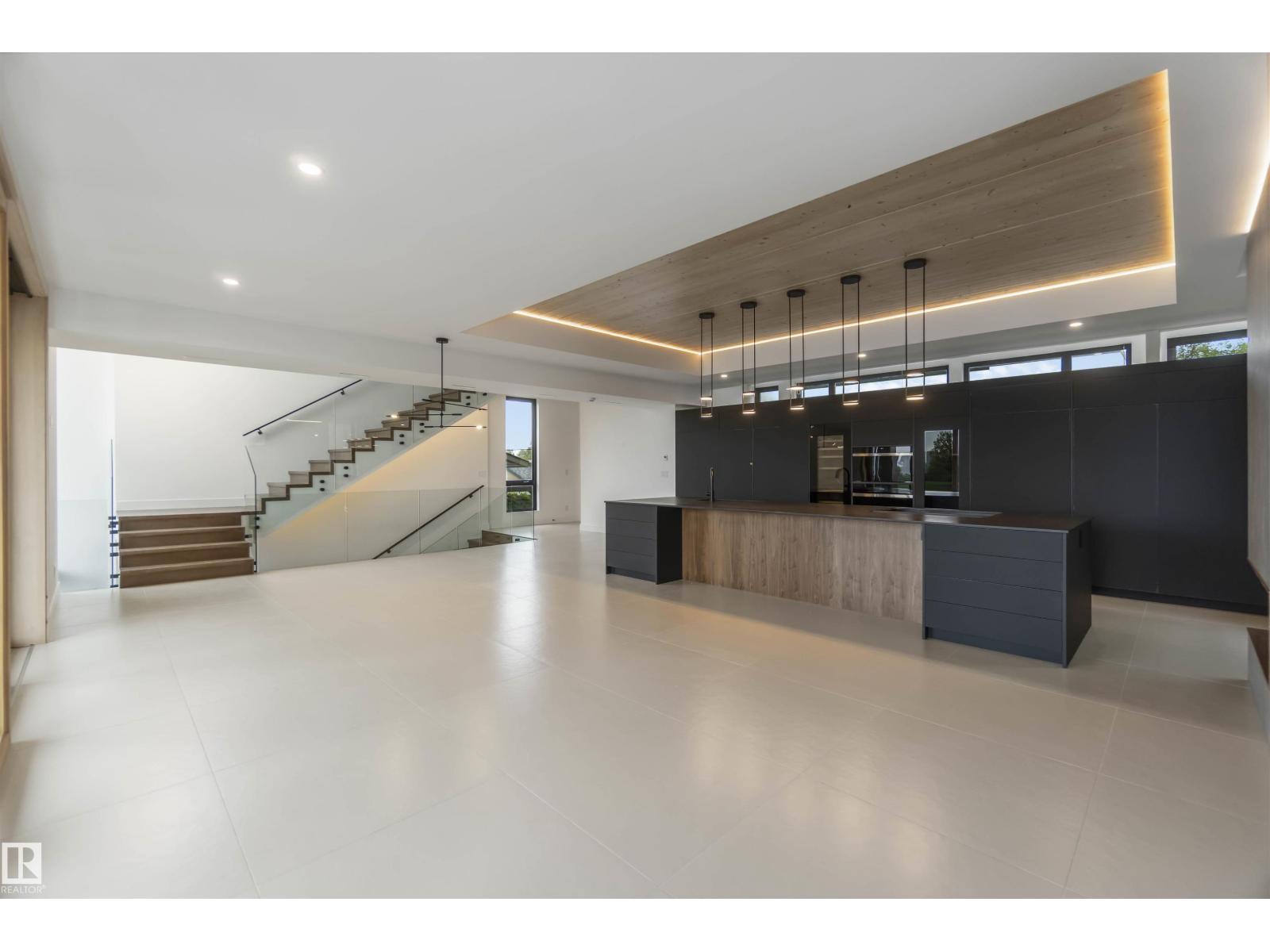 8915 Strathearn Dr Nw, Edmonton, Alberta  T6C 4C8 - Photo 19 - E4457194