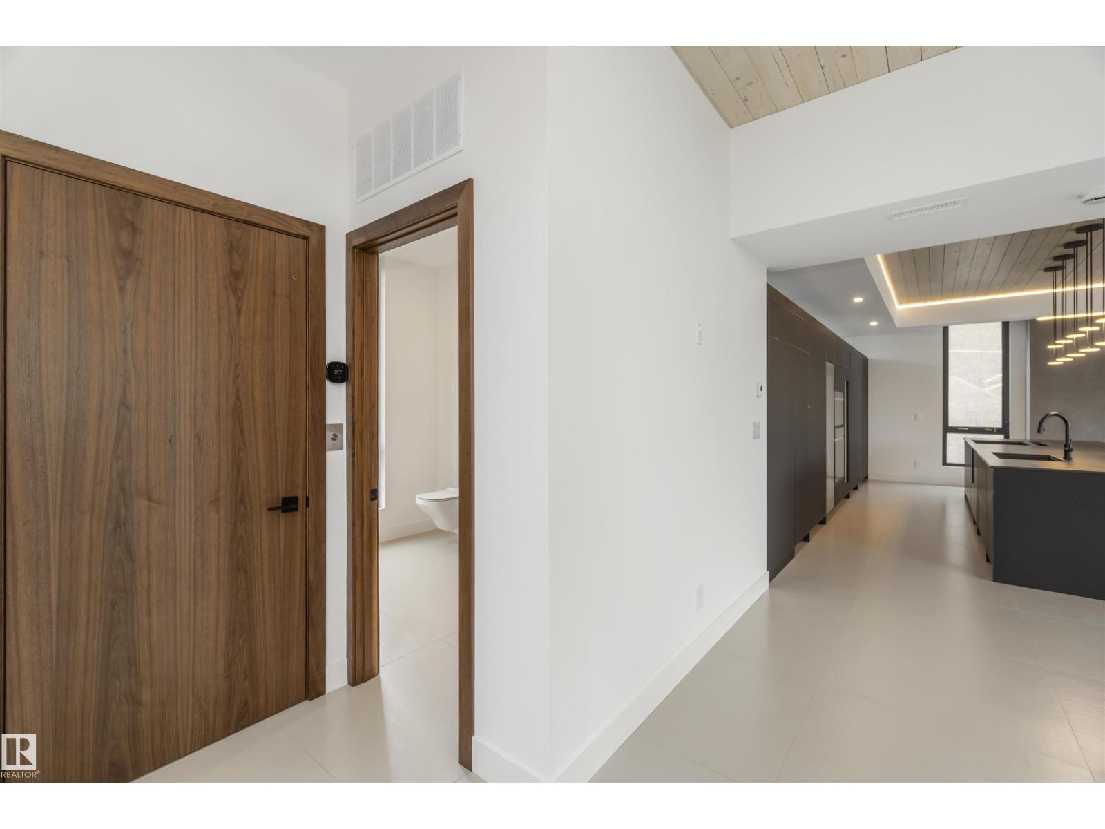 8915 Strathearn Dr Nw, Edmonton, Alberta  T6C 4C8 - Photo 22 - E4457194