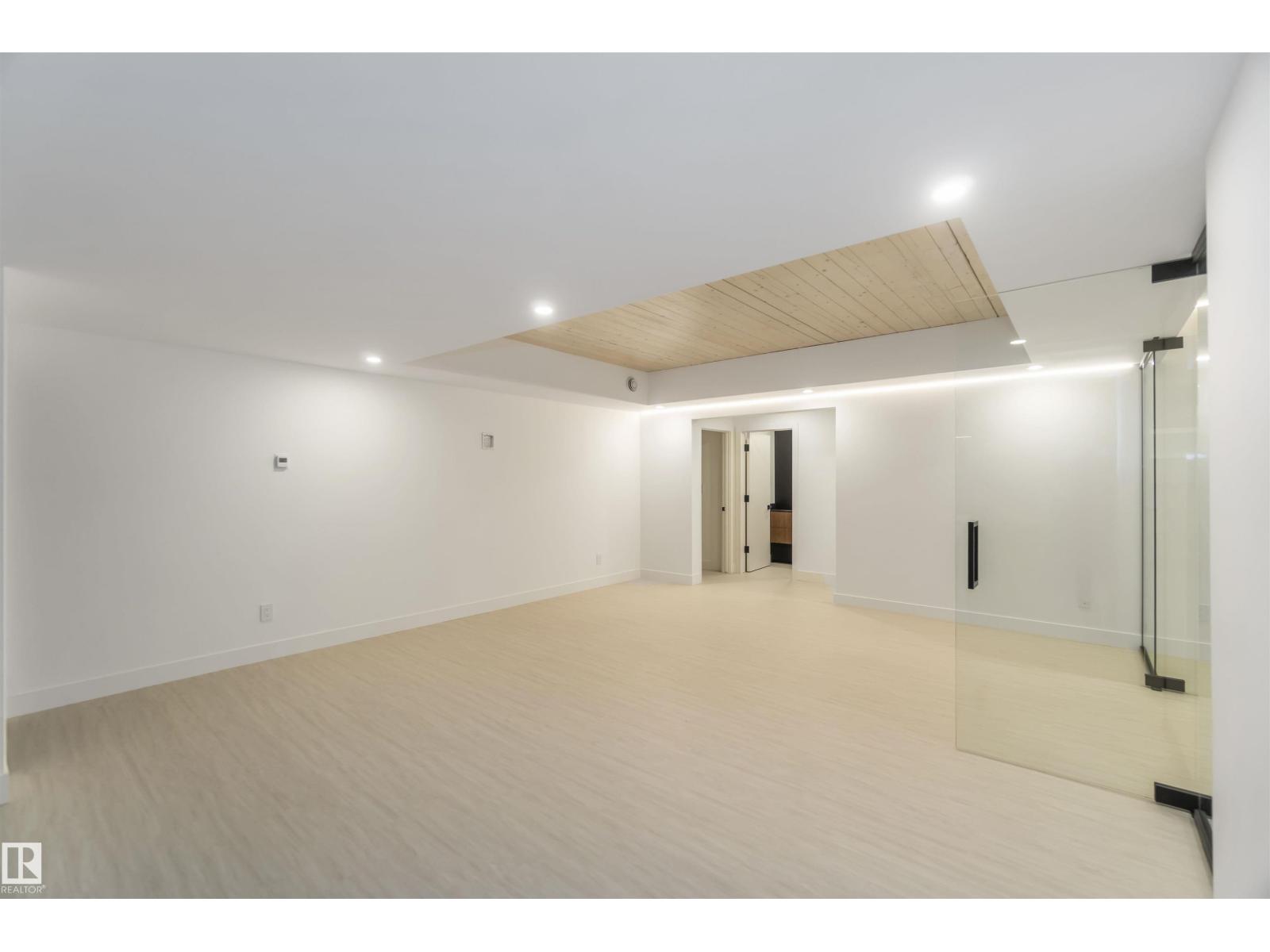 8915 Strathearn Dr Nw, Edmonton, Alberta  T6C 4C8 - Photo 51 - E4457194