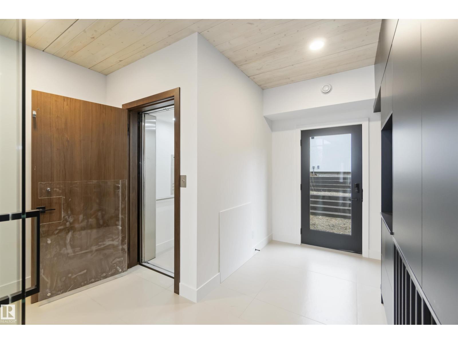 8915 Strathearn Dr Nw, Edmonton, Alberta  T6C 4C8 - Photo 8 - E4457194