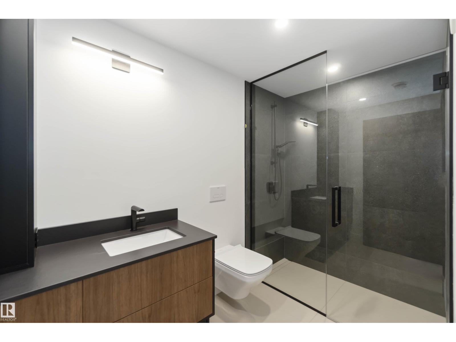 8915 Strathearn Dr Nw, Edmonton, Alberta  T6C 4C8 - Photo 12 - E4457194