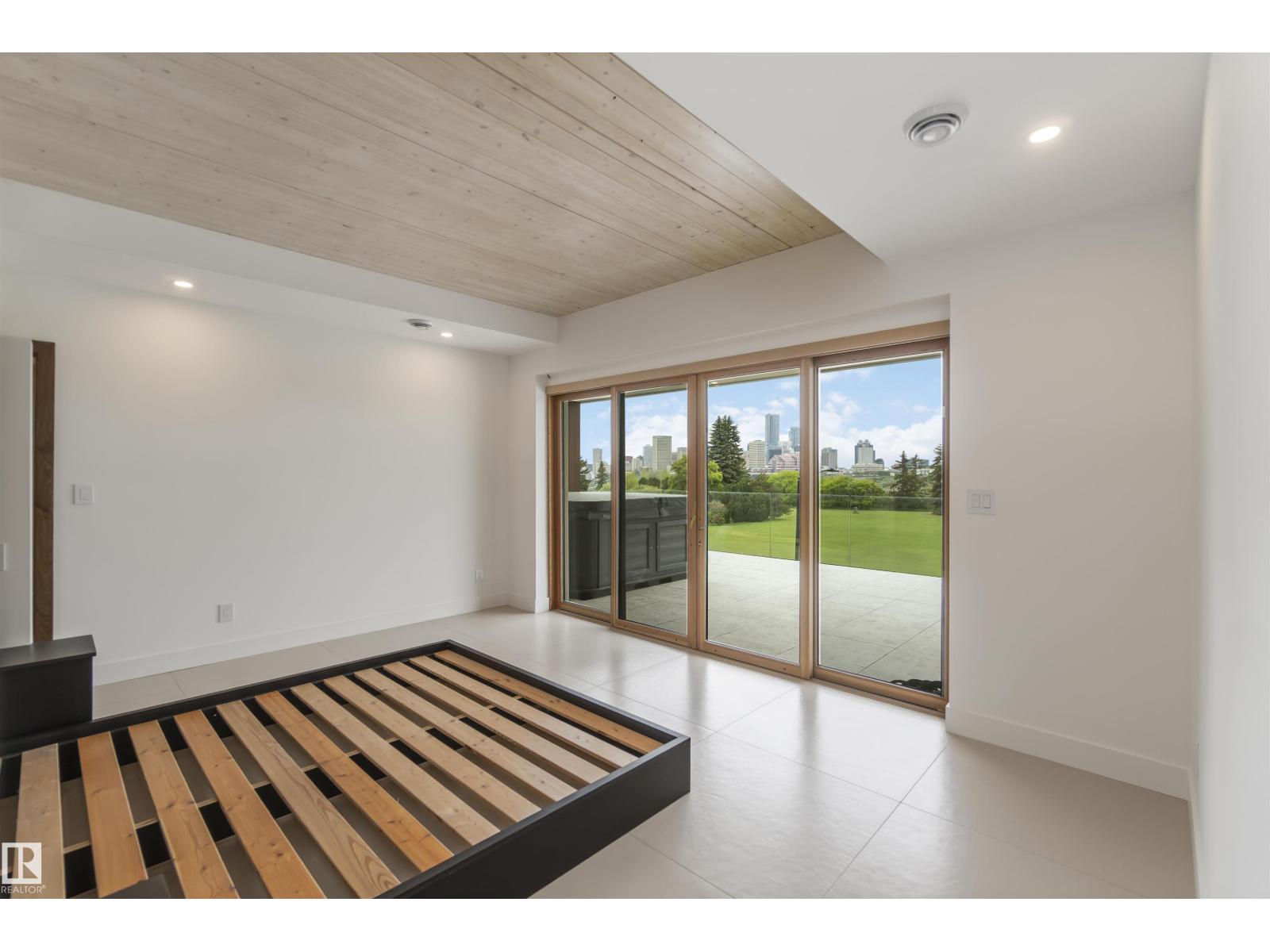 8915 Strathearn Dr Nw, Edmonton, Alberta  T6C 4C8 - Photo 37 - E4457194