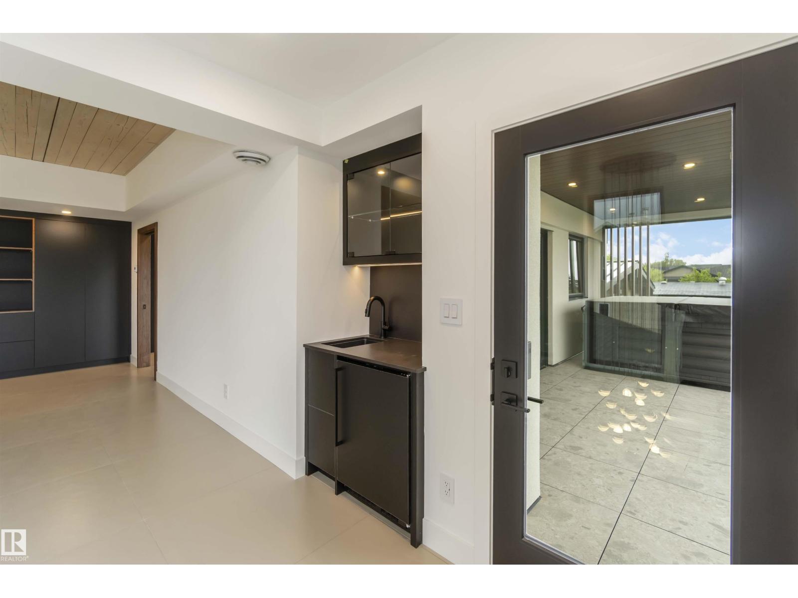 8915 Strathearn Dr Nw, Edmonton, Alberta  T6C 4C8 - Photo 46 - E4457194