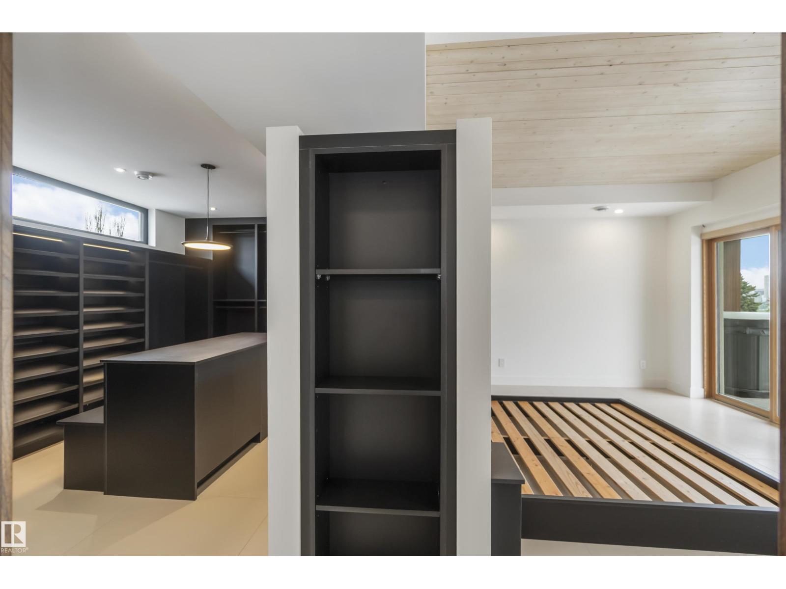 8915 Strathearn Dr Nw, Edmonton, Alberta  T6C 4C8 - Photo 36 - E4457194