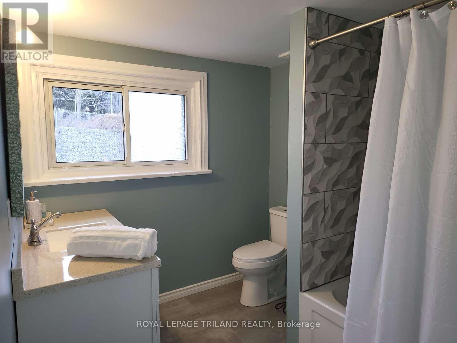 478 George Street, Central Elgin, Ontario  N5L 1H1 - Photo 9 - X12766906