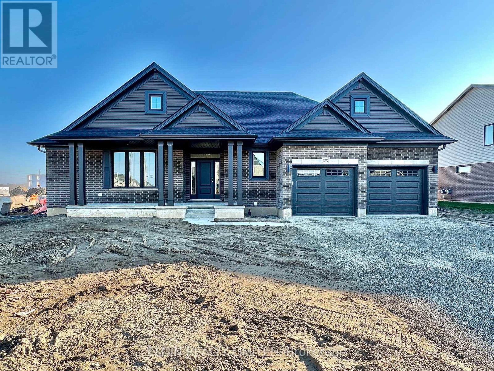 253 Renaissance Drive, St. Thomas, Ontario  N5R 0P9 - Photo 1 - X12766914