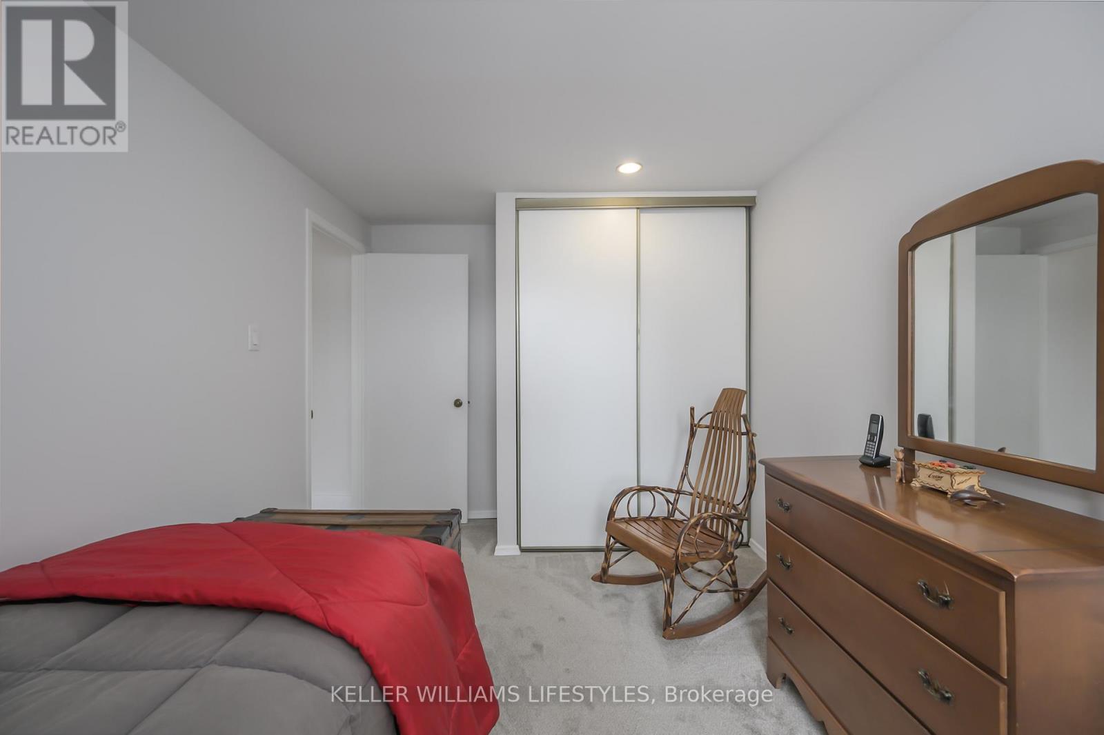 Photo 19 of 33 for 62 - 1385 Commissioners Road W