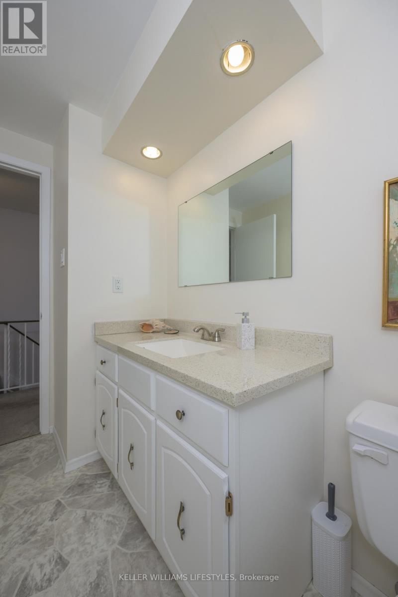 Photo 21 of 33 for 62 - 1385 Commissioners Road W