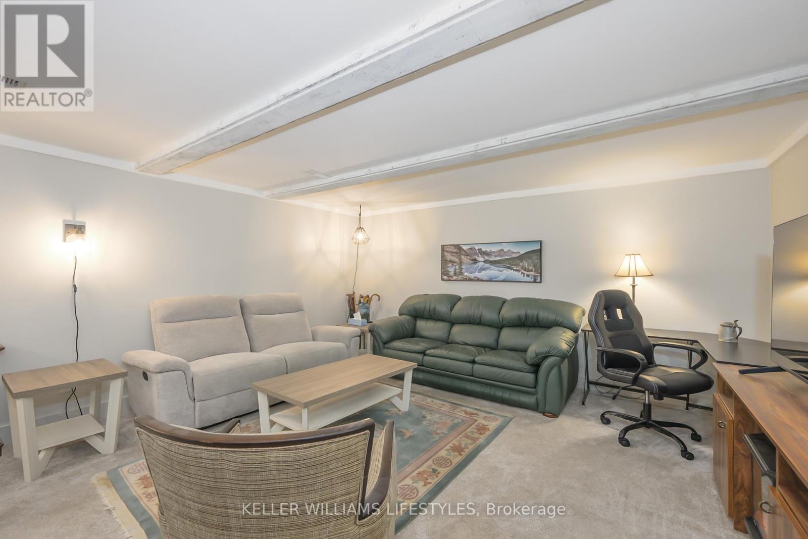 Photo 23 of 33 for 62 - 1385 Commissioners Road W