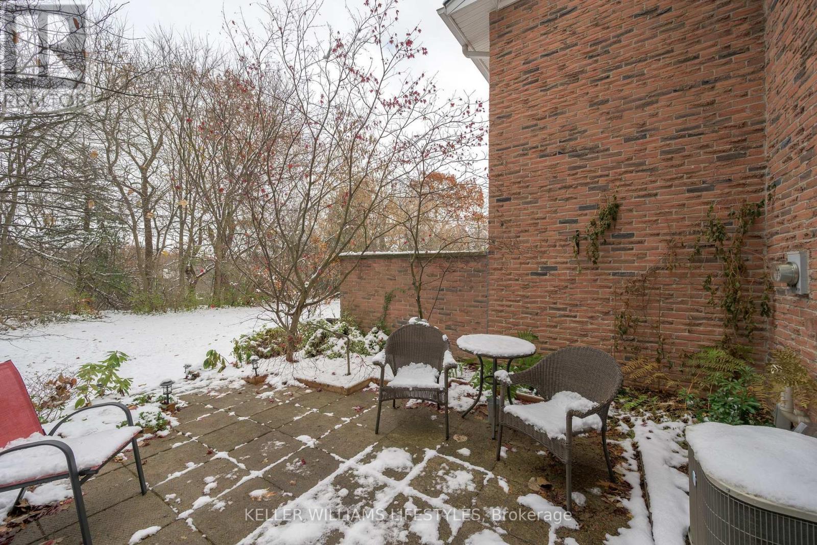 Photo 33 of 33 for 62 - 1385 Commissioners Road W