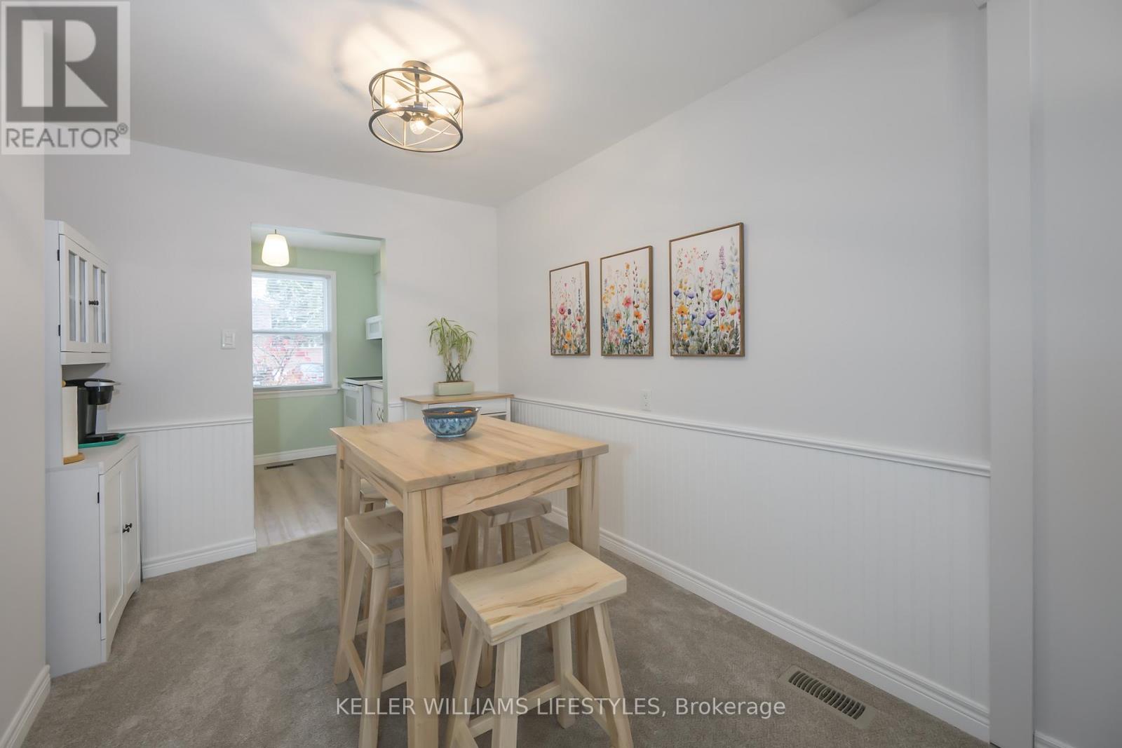 Photo 8 of 33 for 62 - 1385 Commissioners Road W