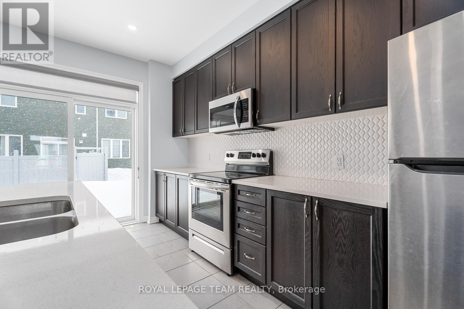 536 Culdaff Road, Ottawa, Ontario  K2S 2Z7 - Photo 12 - X12766936