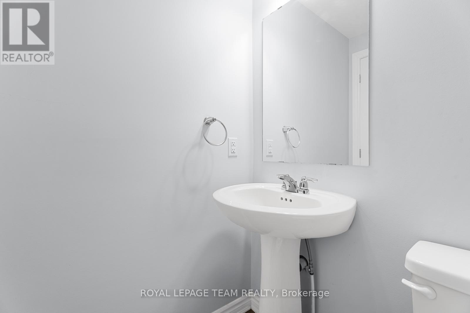 536 Culdaff Road, Ottawa, Ontario  K2S 2Z7 - Photo 4 - X12766936