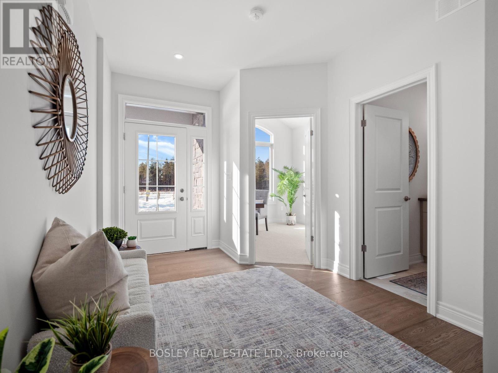 510 Royal Ridge Drive, Fort Erie, Ontario  L0S 1N0 - Photo 4 - X12766904