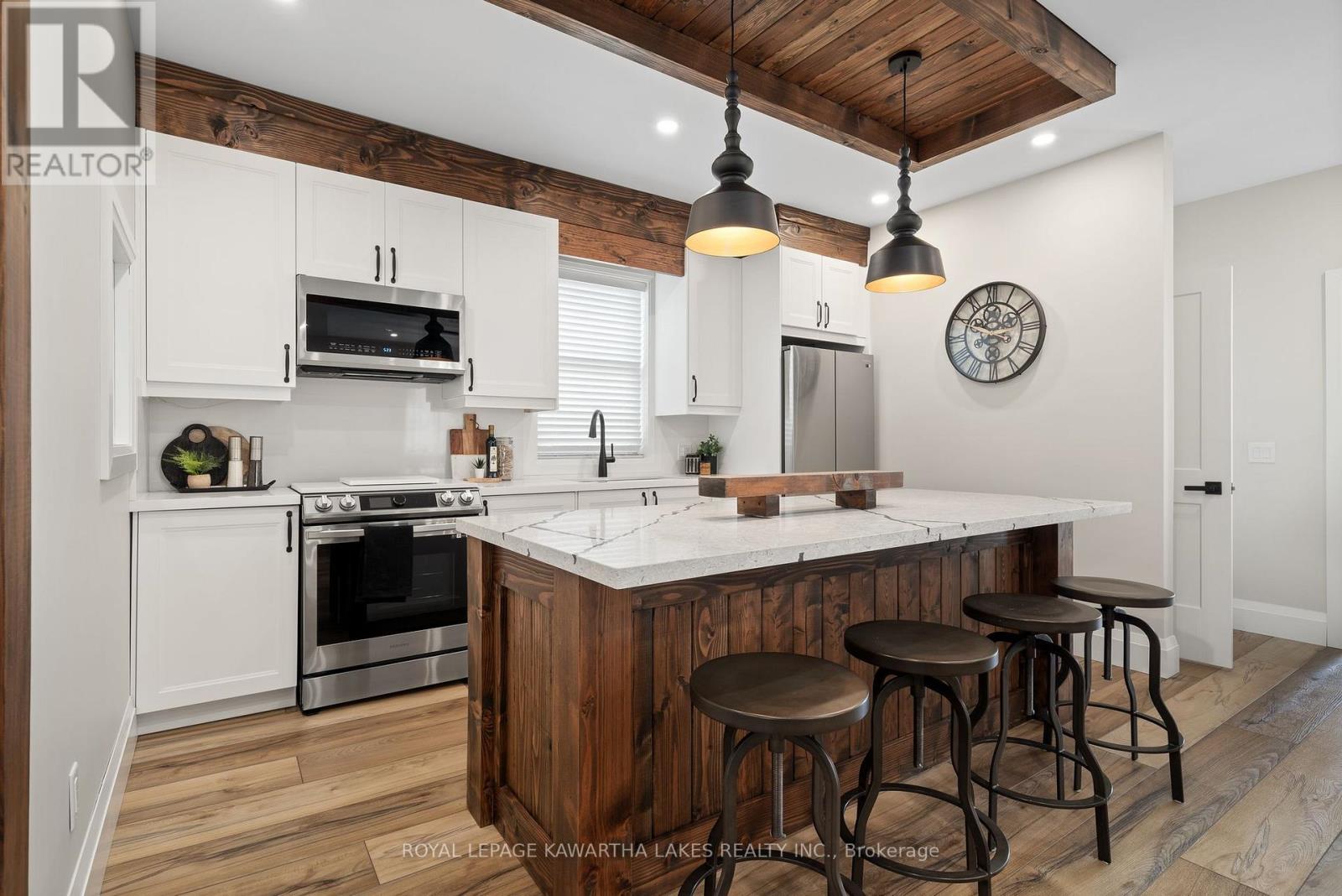 45 Oak Street, Kawartha Lakes, Ontario  K0M 1N0 - Photo 12 - X12759466