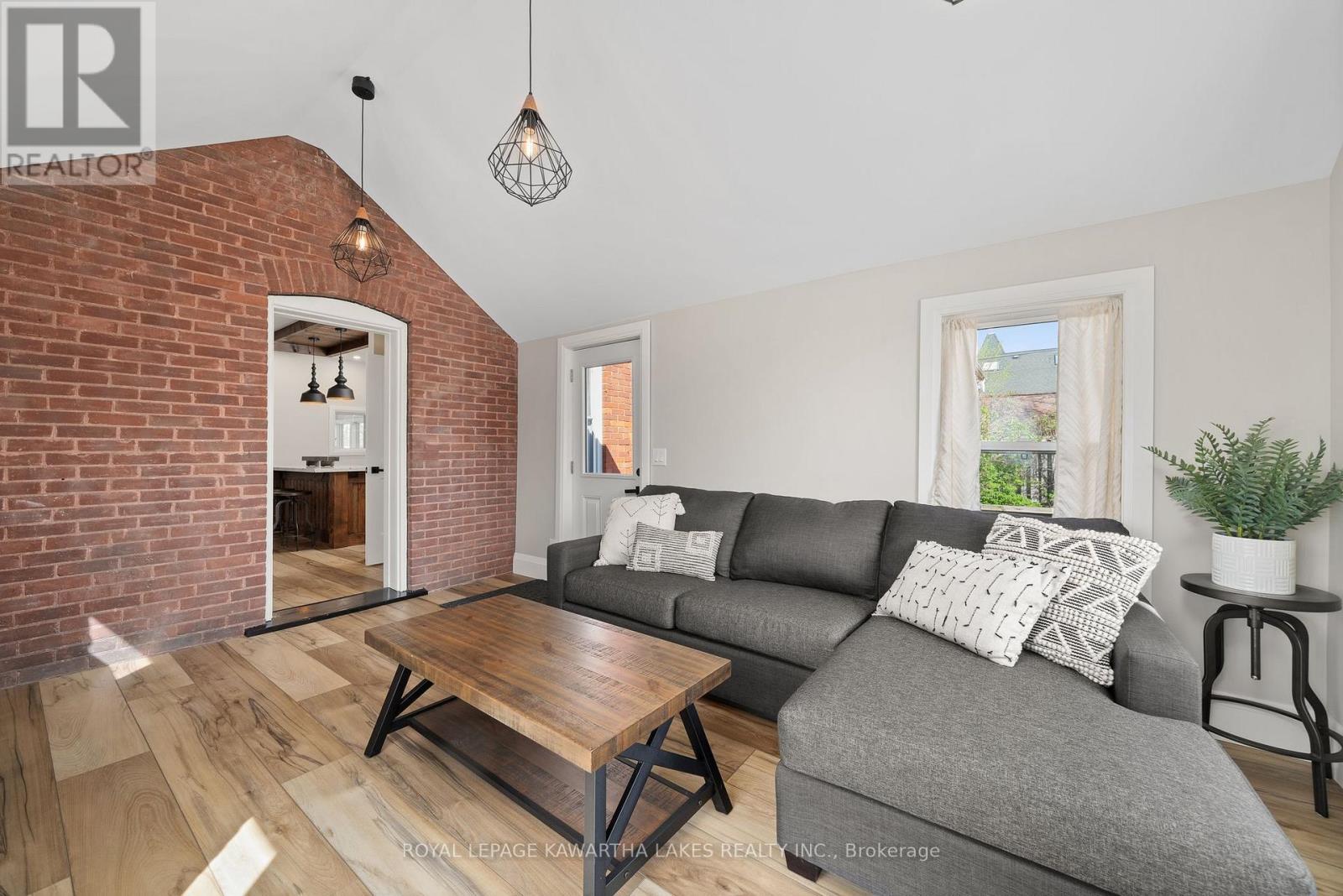 45 Oak Street, Kawartha Lakes, Ontario  K0M 1N0 - Photo 16 - X12759466