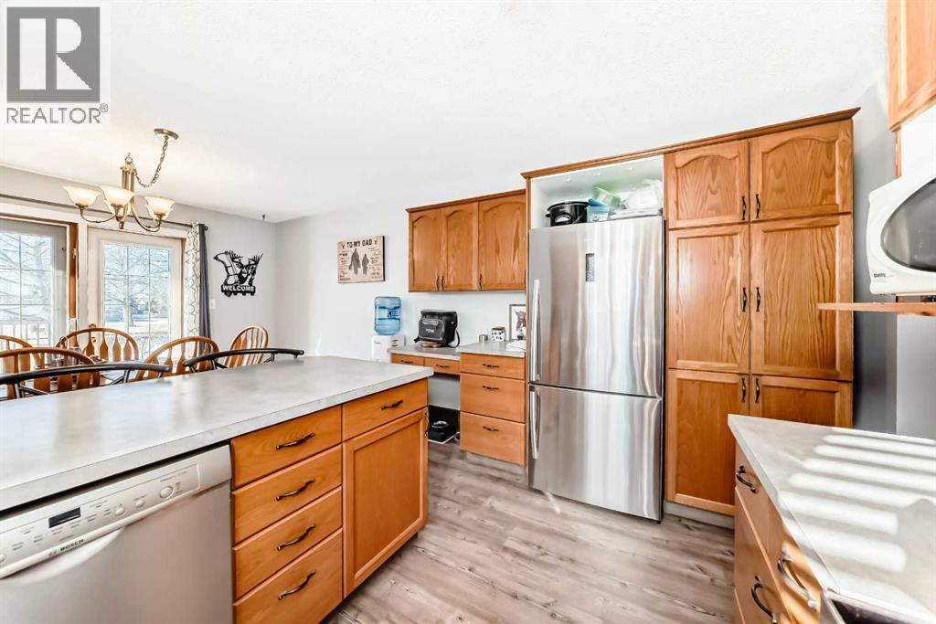 15 23 Avenueclose, Bowden, Alberta  T0M 0K0 - Photo 11 - A2284442