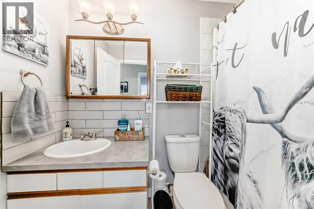 15 23 Avenueclose, Bowden, Alberta  T0M 0K0 - Photo 25 - A2284442