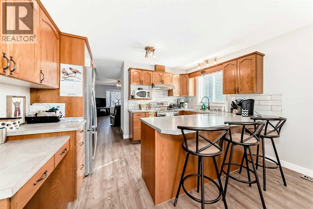 15 23 Avenueclose, Bowden, Alberta  T0M 0K0 - Photo 8 - A2284442