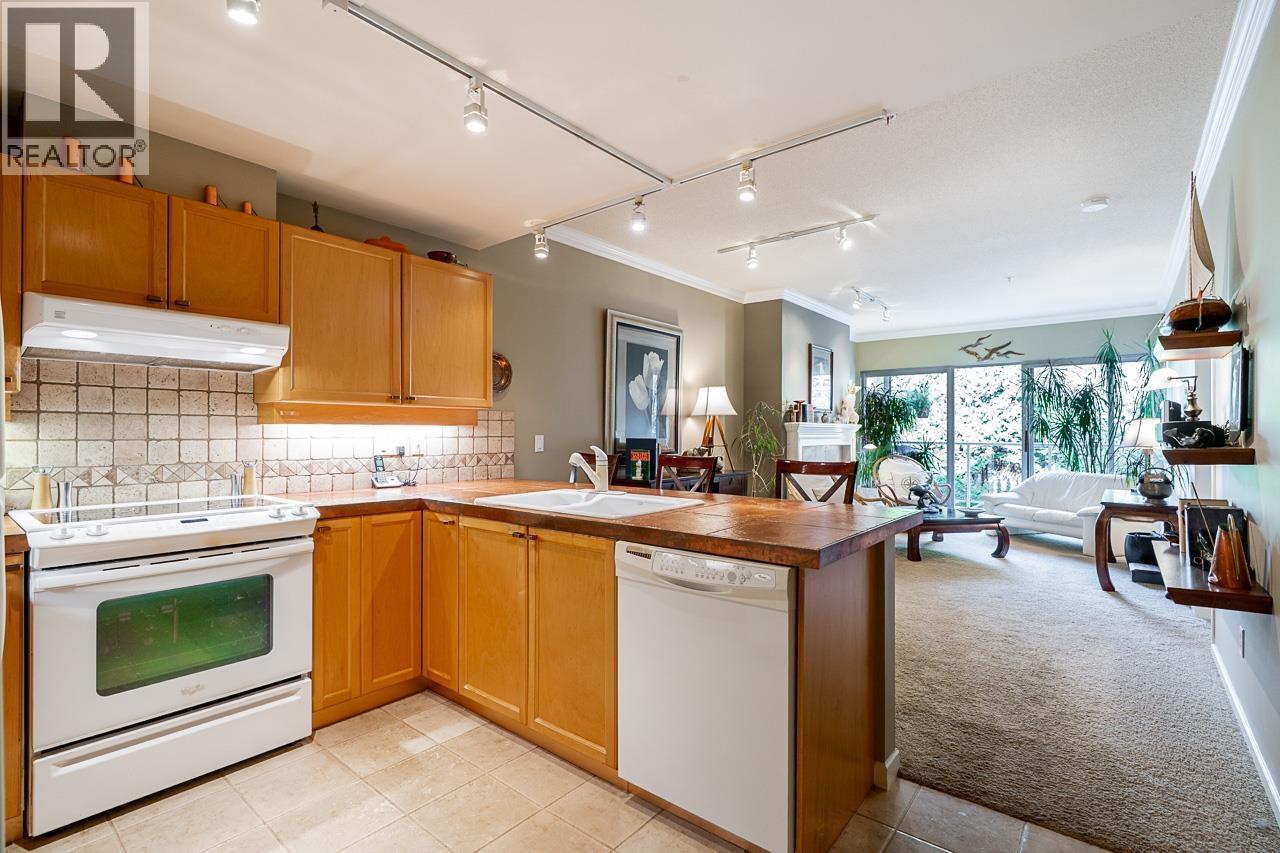 219 1120 Tsatsu Shores Drive, Delta, British Columbia  V4M 4G3 - Photo 10 - R3087399