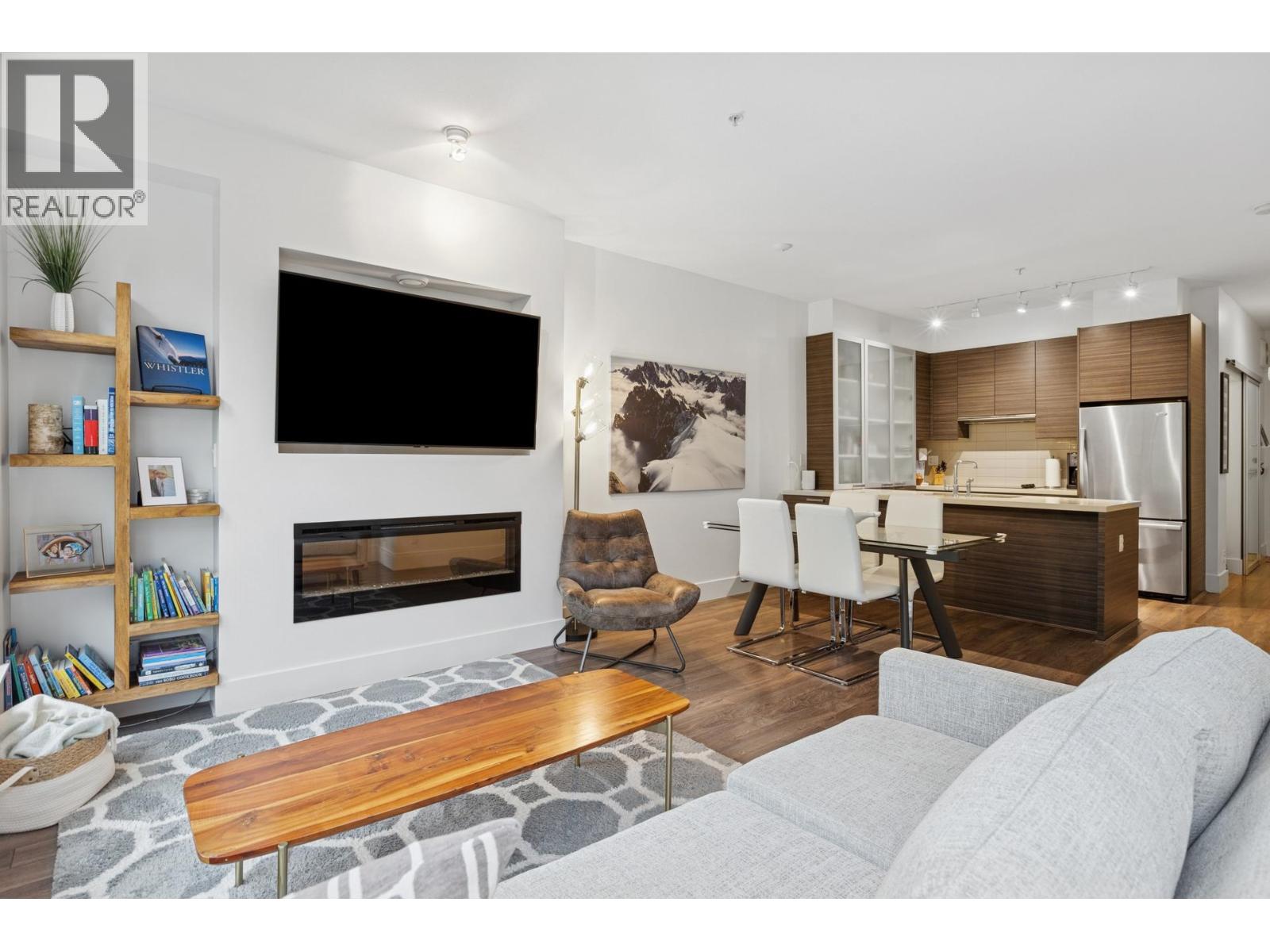 406 3606 Aldrecrest Drive, North Vancouver, British Columbia  V7G 0A3 - Photo 6 - R3087441