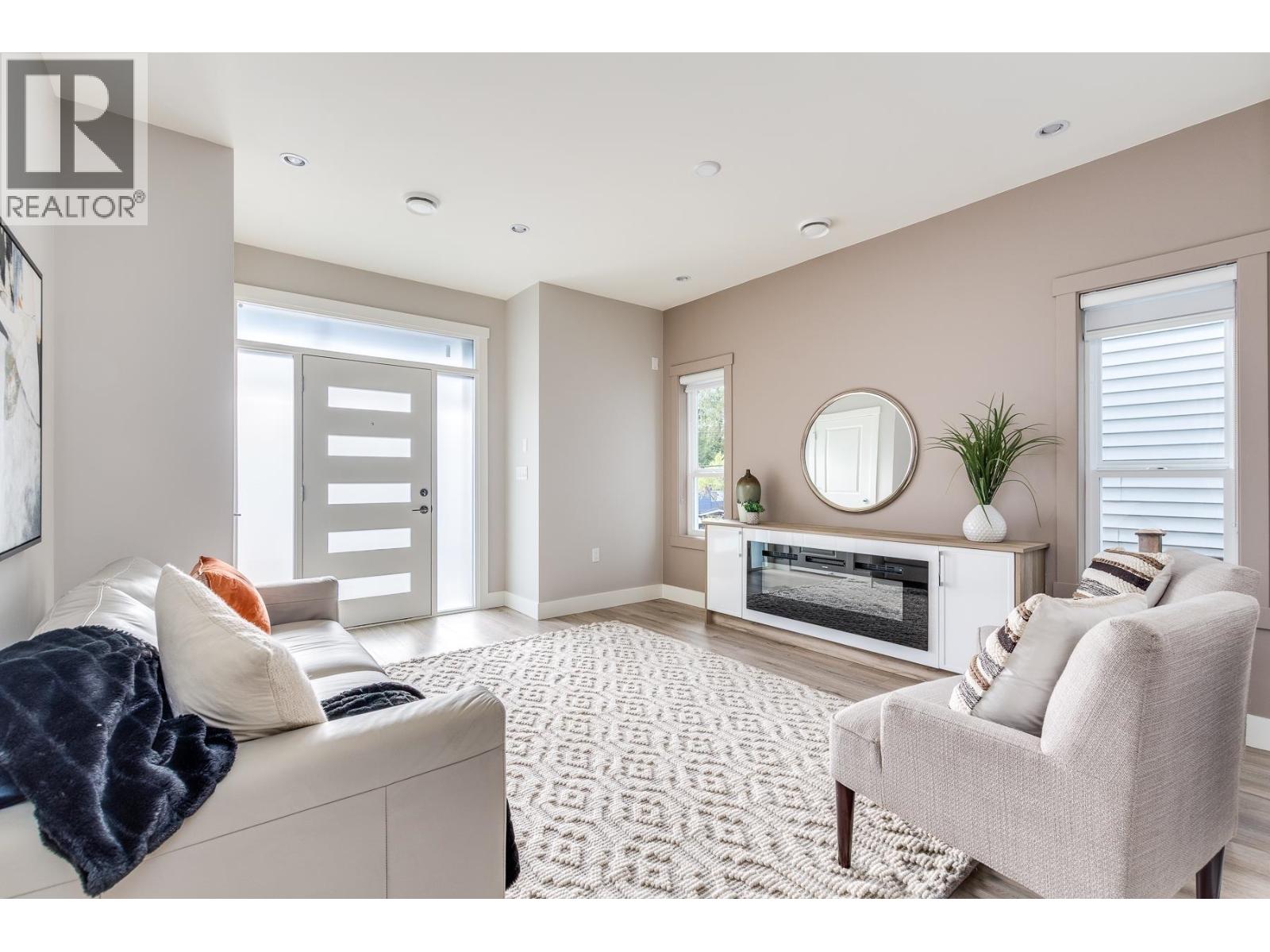 3429 Victoria Drive, Coquitlam, British Columbia  V3B 2V5 - Photo 5 - R3087431