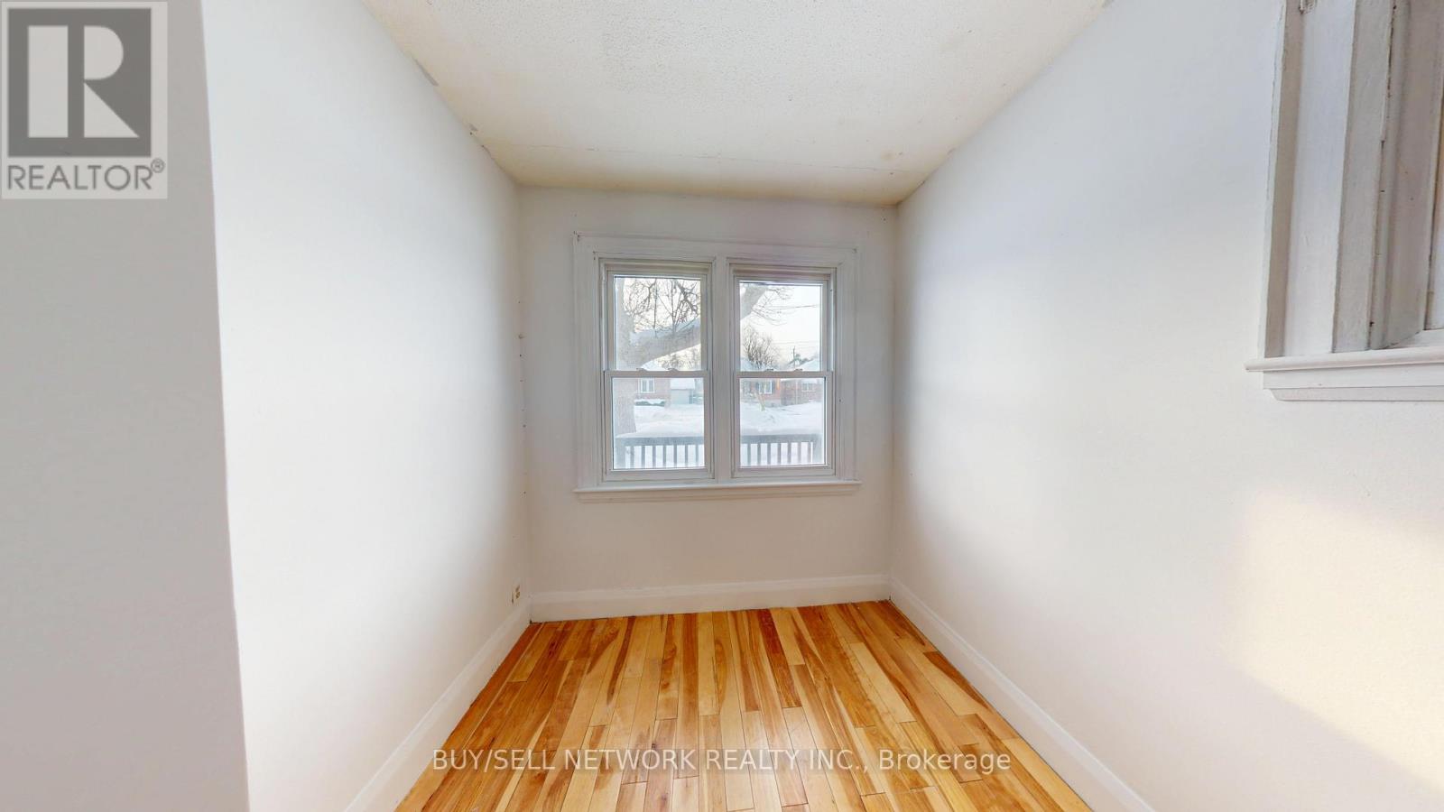 80 Kent Street, Peterborough (Town Ward 3), Ontario  K9J 5B3 - Photo 10 - X12766944