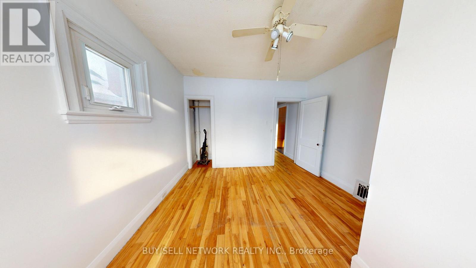 80 Kent Street, Peterborough (Town Ward 3), Ontario  K9J 5B3 - Photo 11 - X12766944