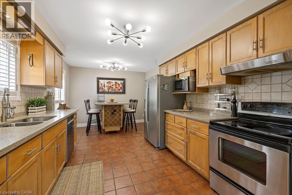 16 Linington Trail, Dundas, Ontario  L9H 7A3 - Photo 7 - 40802876