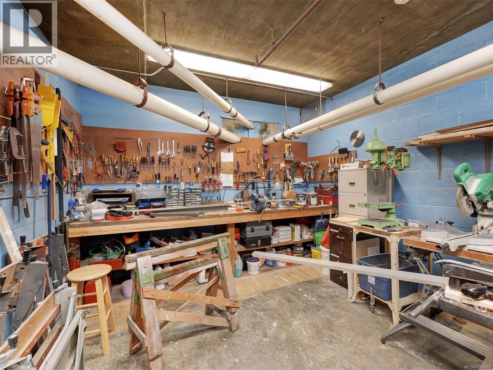 306 1149 Rockland Ave, Victoria, British Columbia  V8V 4T5 - Photo 21 - 1025072