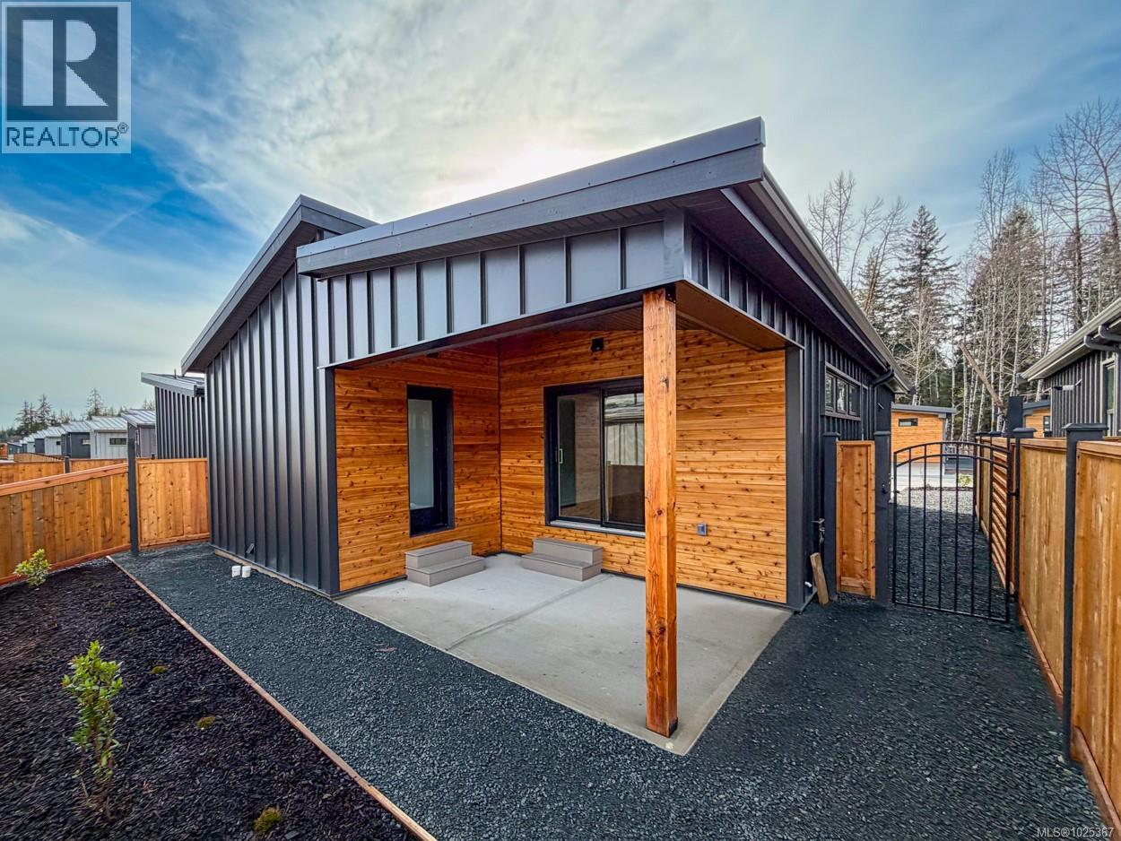 17 3025 Royston Rd, Cumberland, British Columbia  V0R 1S0 - Photo 2 - 1025367