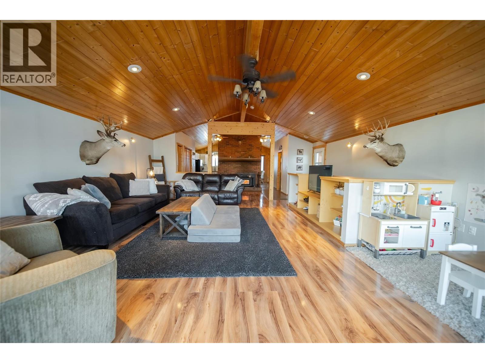 8796 Colony Road, Wardner, British Columbia  V0B 2J0 - Photo 21 - 10375208