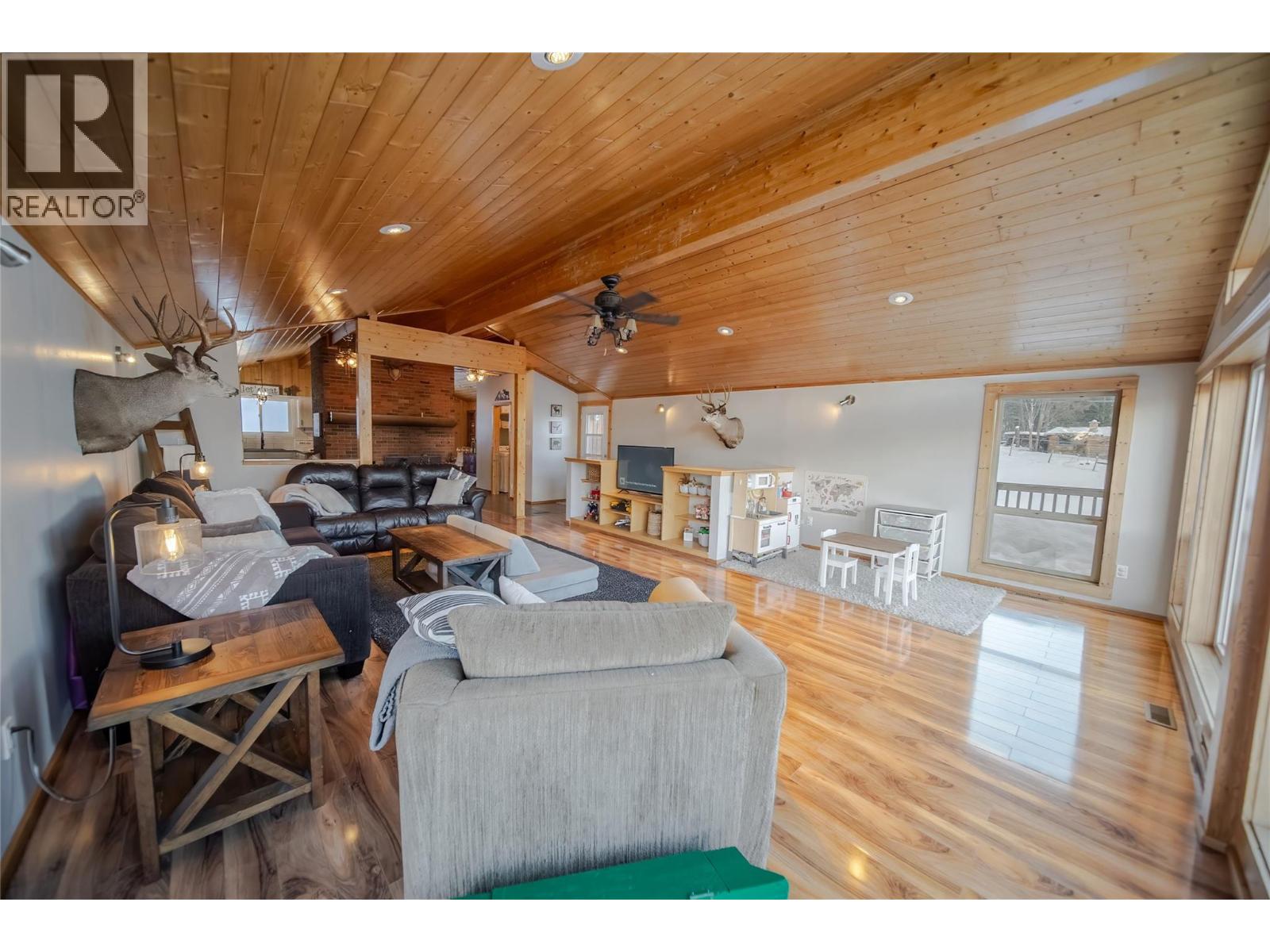 8796 Colony Road, Wardner, British Columbia  V0B 2J0 - Photo 20 - 10375208