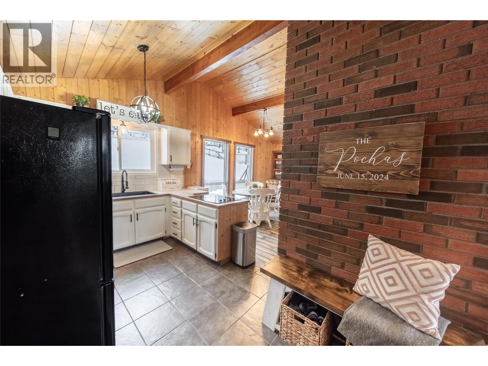 8796 Colony Road, Wardner, British Columbia  V0B 2J0 - Photo 13 - 10375208