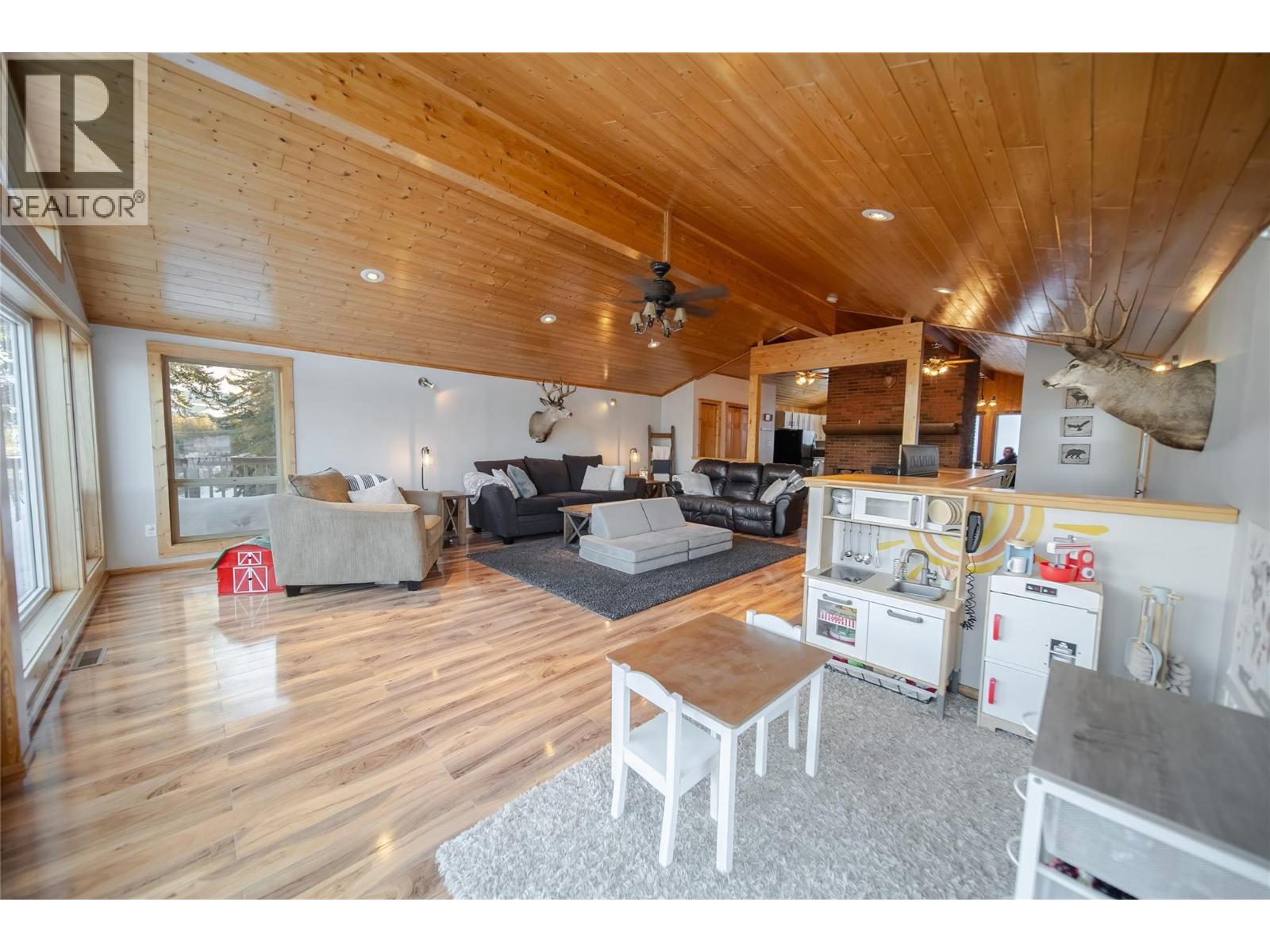 8796 Colony Road, Wardner, British Columbia  V0B 2J0 - Photo 22 - 10375208