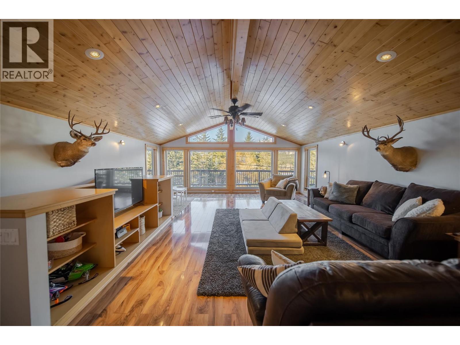 8796 Colony Road, Wardner, British Columbia  V0B 2J0 - Photo 17 - 10375208