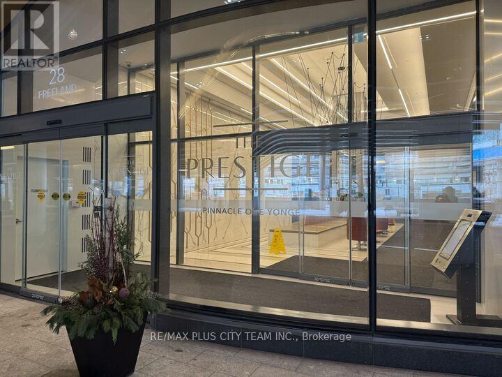 4205 - 28 Freeland Street, Toronto, Ontario  M5E 0E3 - Photo 2 - C12766910