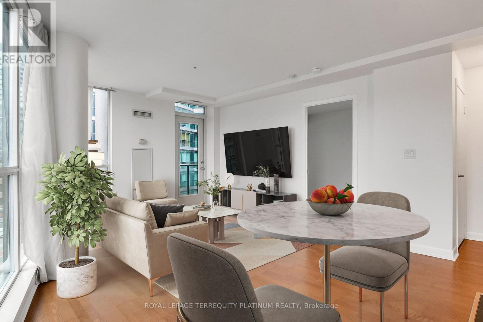 727 - 600 Fleet Street, Toronto, Ontario  M5V 1B7 - Photo 5 - C12766992