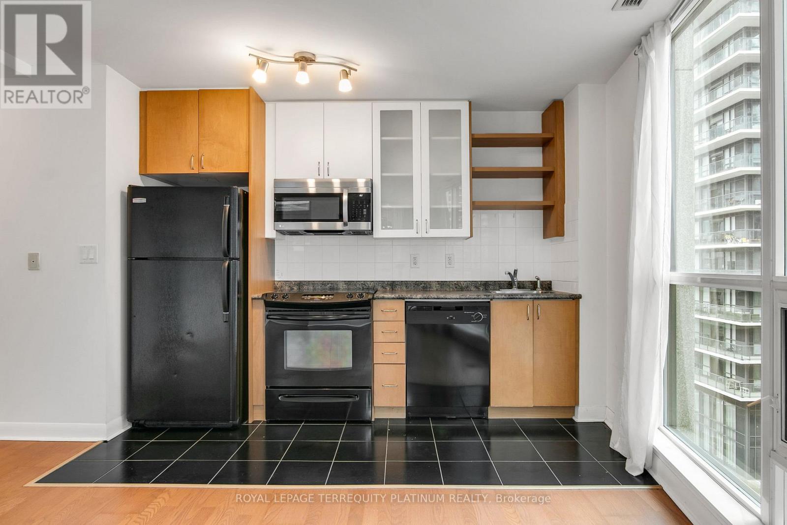 727 - 600 Fleet Street, Toronto, Ontario  M5V 1B7 - Photo 9 - C12766992