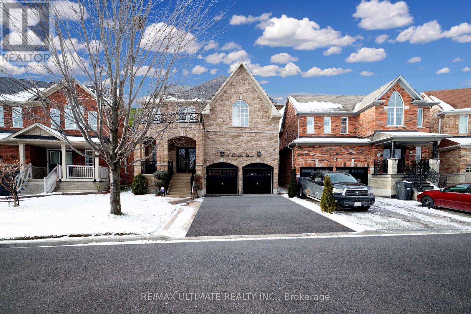 8 LEVIDA STREET, Brampton, Ontario