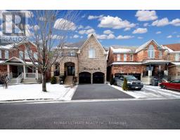 8 LEVIDA STREET, Brampton, Ontario