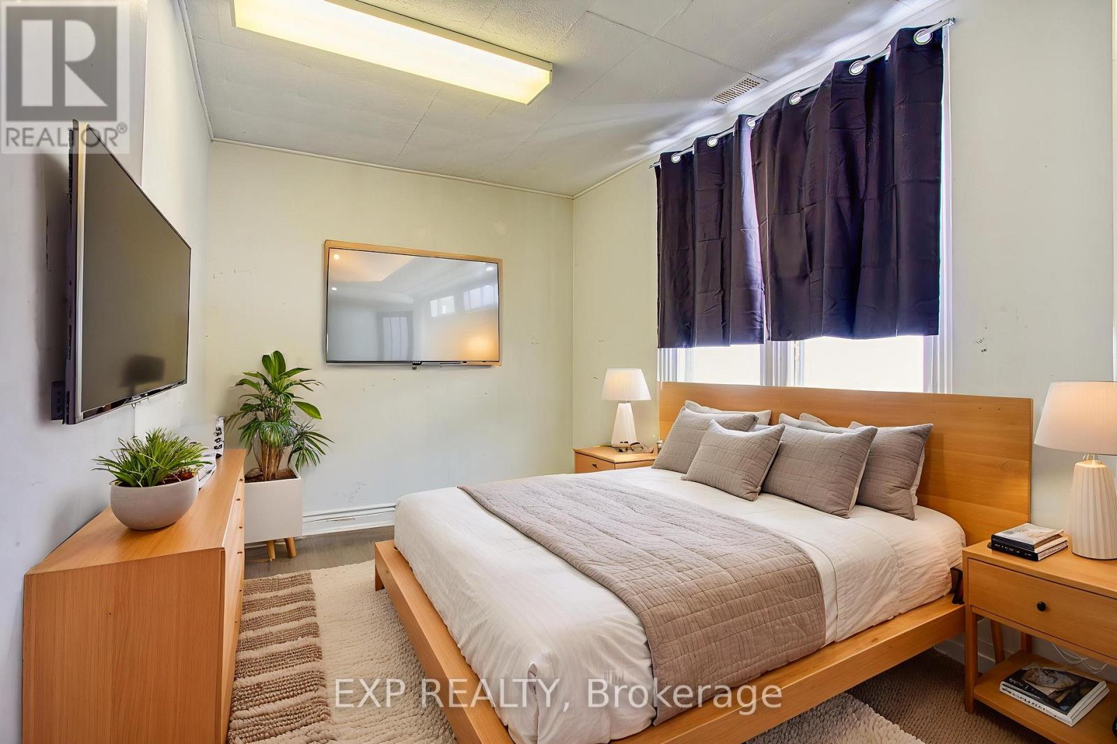 16 Victoria Avenue, Hamilton, Ontario  L8E 5E4 - Photo 10 - X12712406