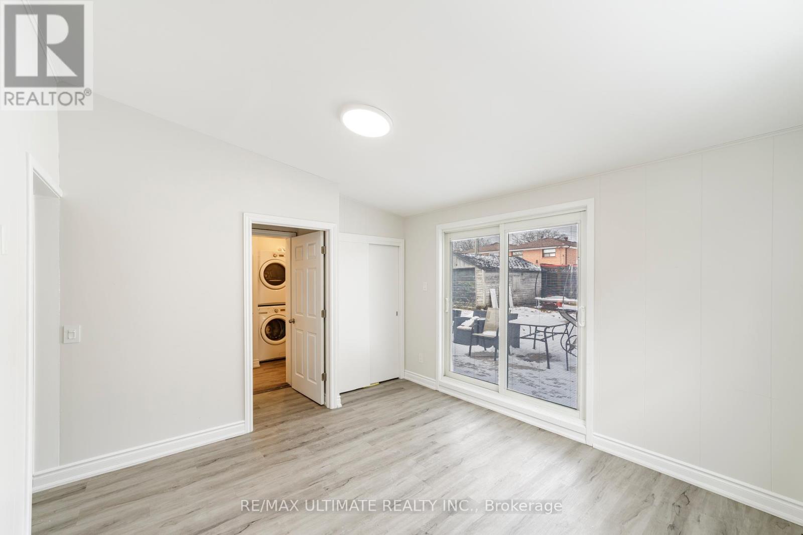 102 Aura Lea Boulevard, Toronto, Ontario  M9M 1K5 - Photo 16 - W12669332